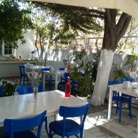 Antik Hotel 3*