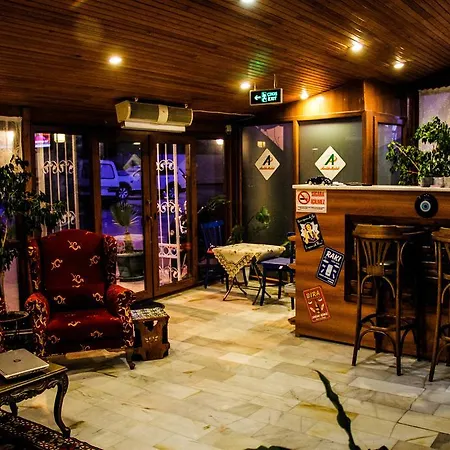 Hotel Antik 3*