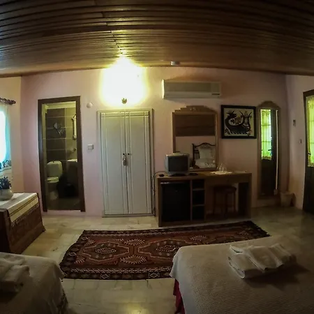 Hotel Antik 3*
