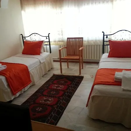 Hotel Antik 3*