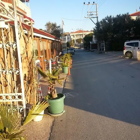 Antik Hotel 3*