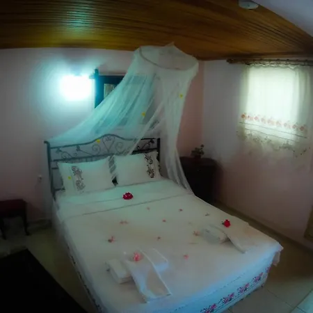 Antik מלון אלאקאטי